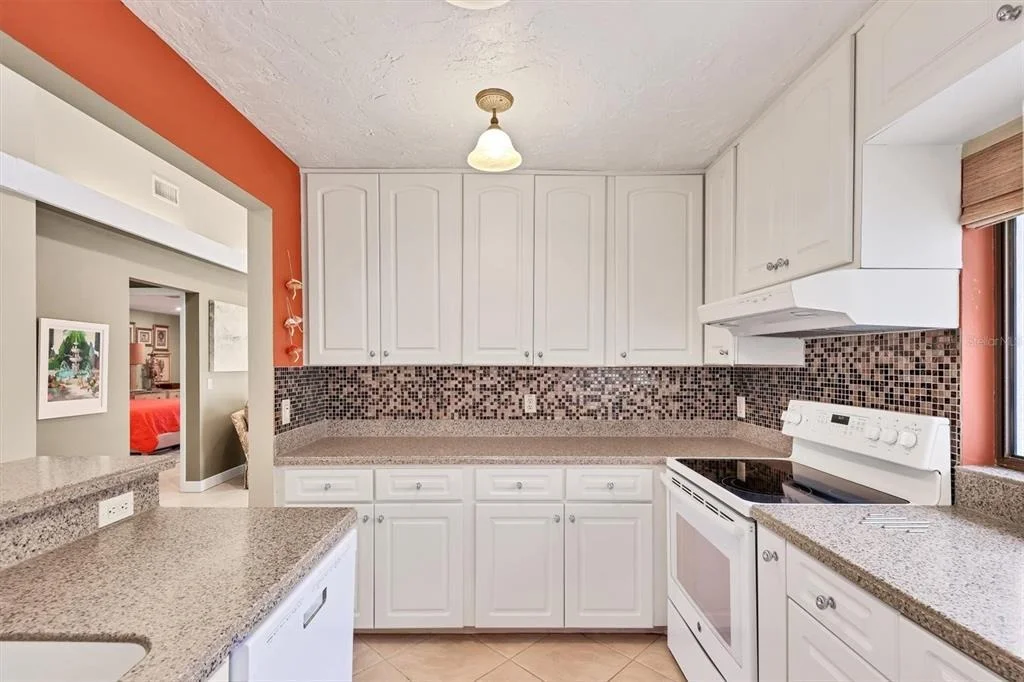 Photo of 6412 SUN EAGLE LANE