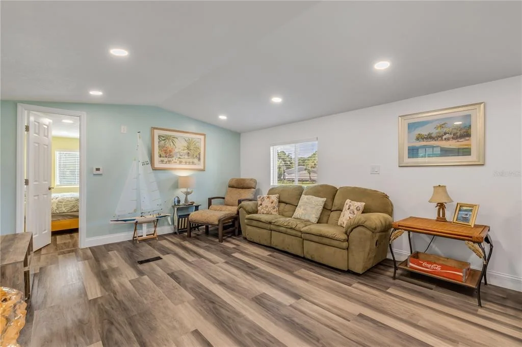 Photo of 169 WEST LOOP