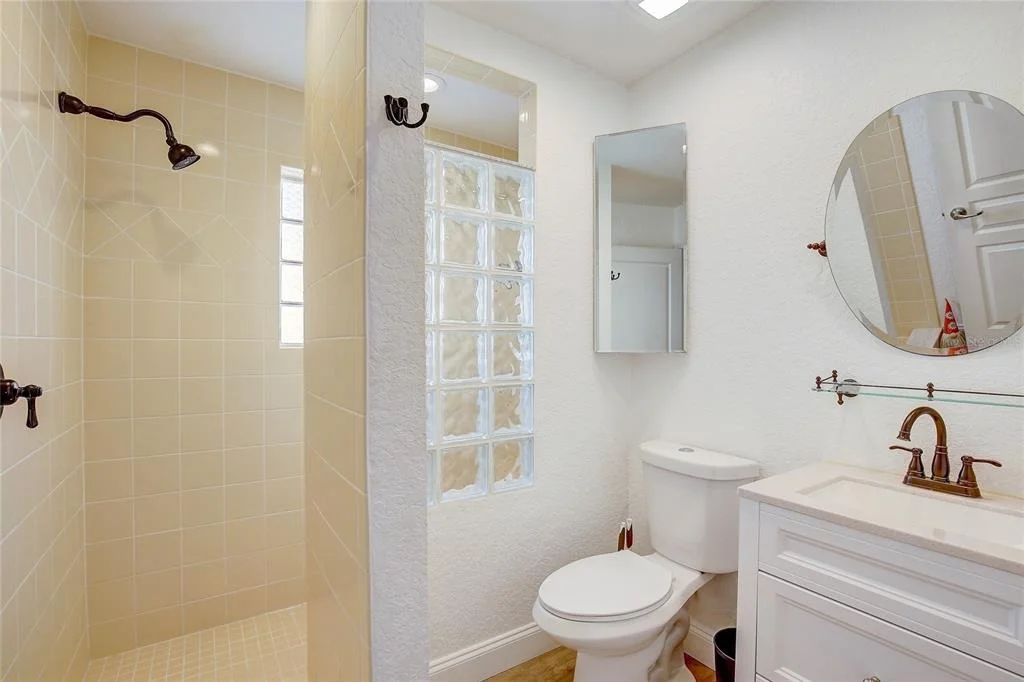 Photo of 6511 CLARK STREET
