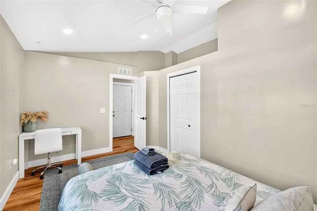 Photo of 33 RIVERSIDE LANE
