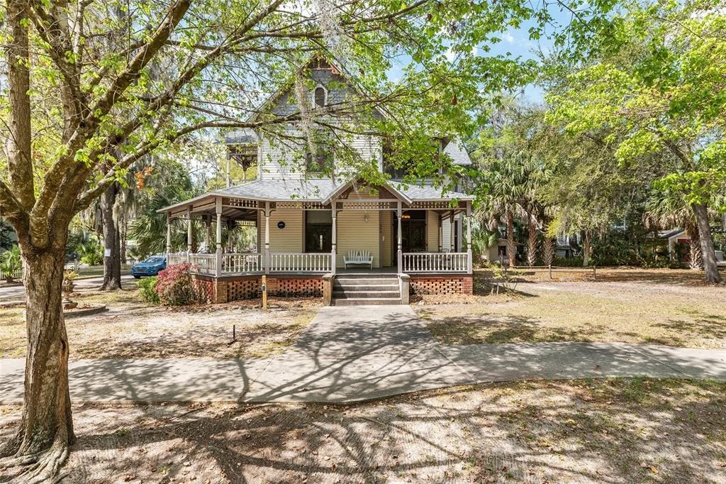 Photo of 306 NE 3RD STREET