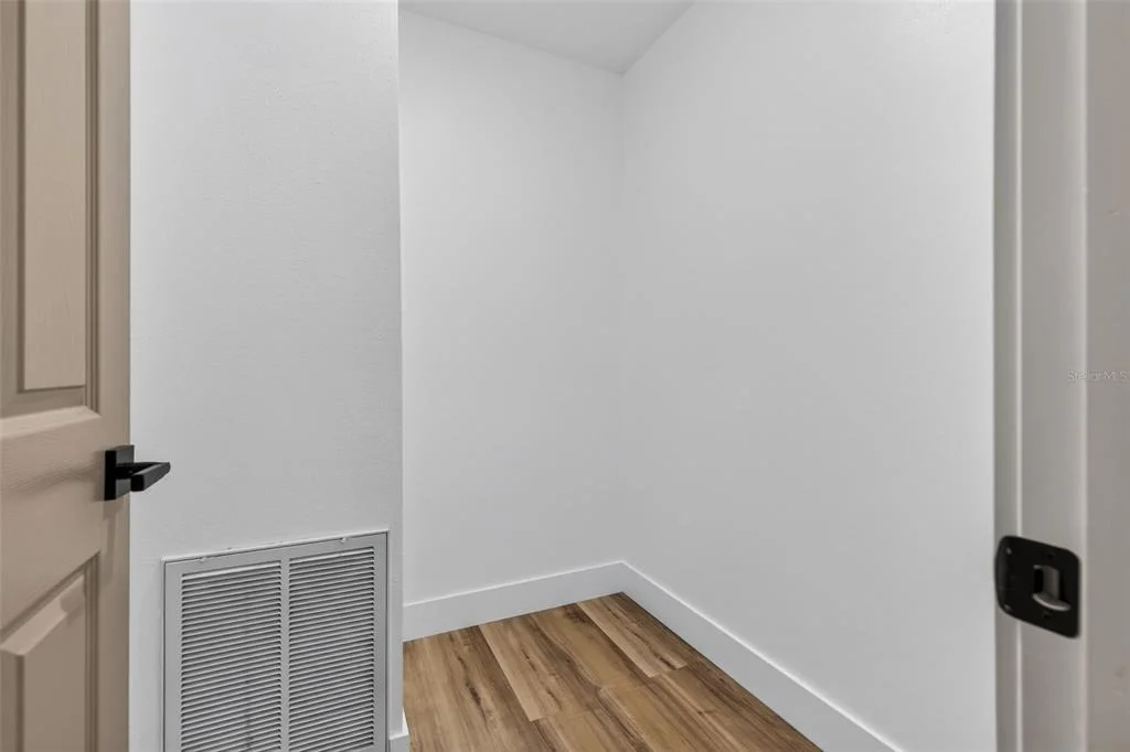 Photo of 11317 SYLVAN GREEN LANE