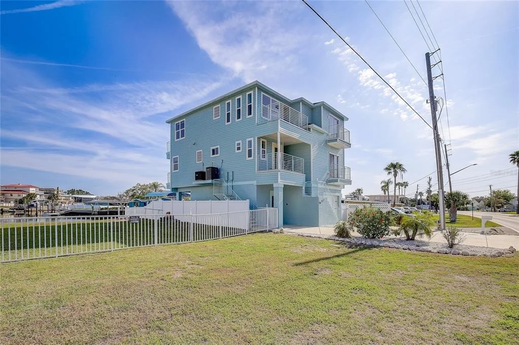 Photo of 6511 CLARK STREET