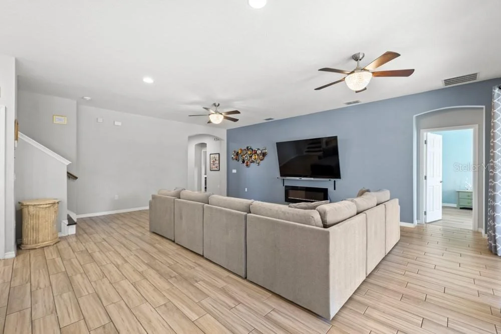 Photo of 6009 BROAD OAK DRIVE