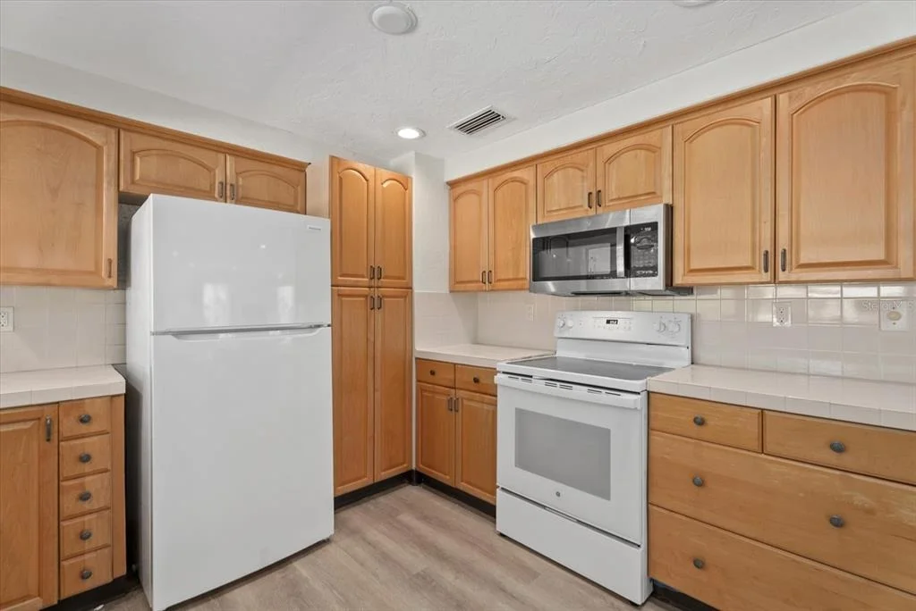 Photo of 5868 DENISON DRIVE