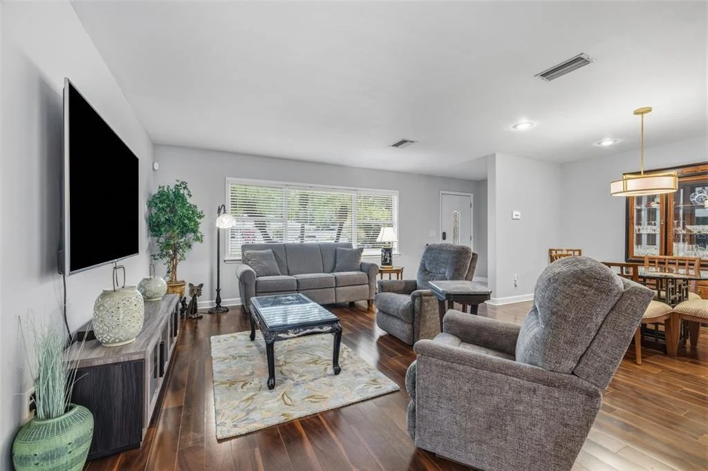 Photo of 894 JOAN STREET