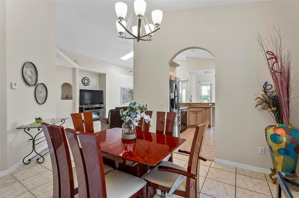 Photo of 19 RAINTREE CIRCLE