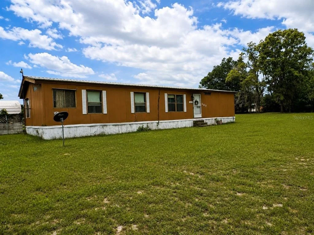 Photo of 107 GREEN OAK DRIVE