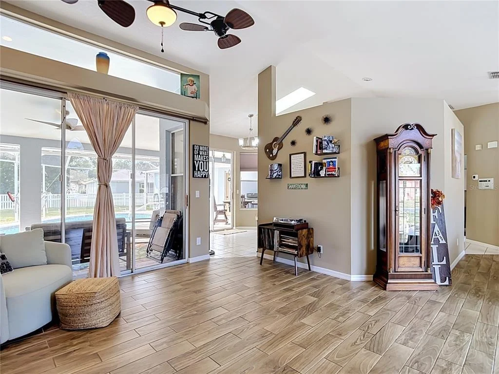 Photo of 1051 HOOK DRIVE
