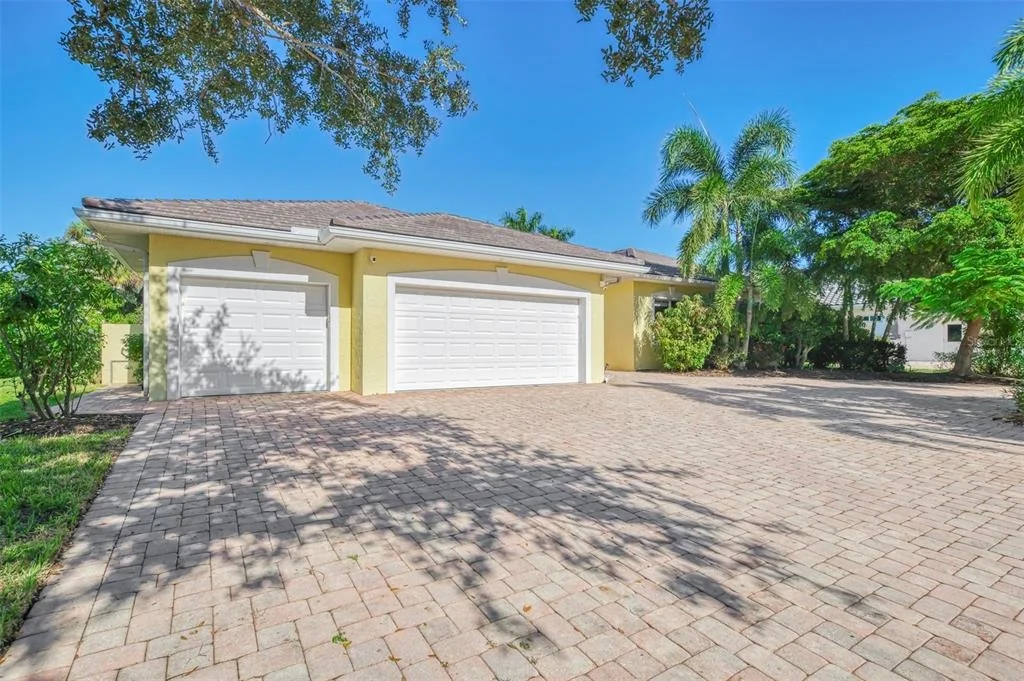 Photo of 4708 SWEETMEADOW CIRCLE