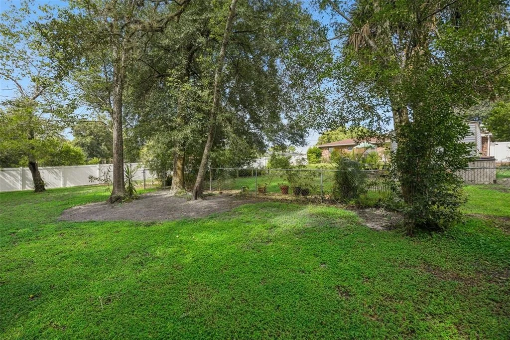 Photo of 1657 N NORMANDY BOULEVARD