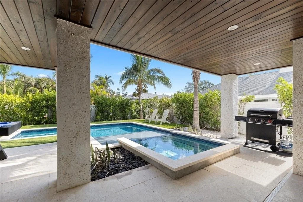 Photo of 239 S HARBOR DRIVE