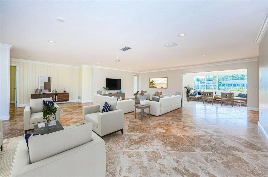 Photo of 2391 ROBERTA LANE