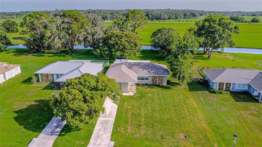 Photo of 7208 HONEYSUCKLE DRIVE