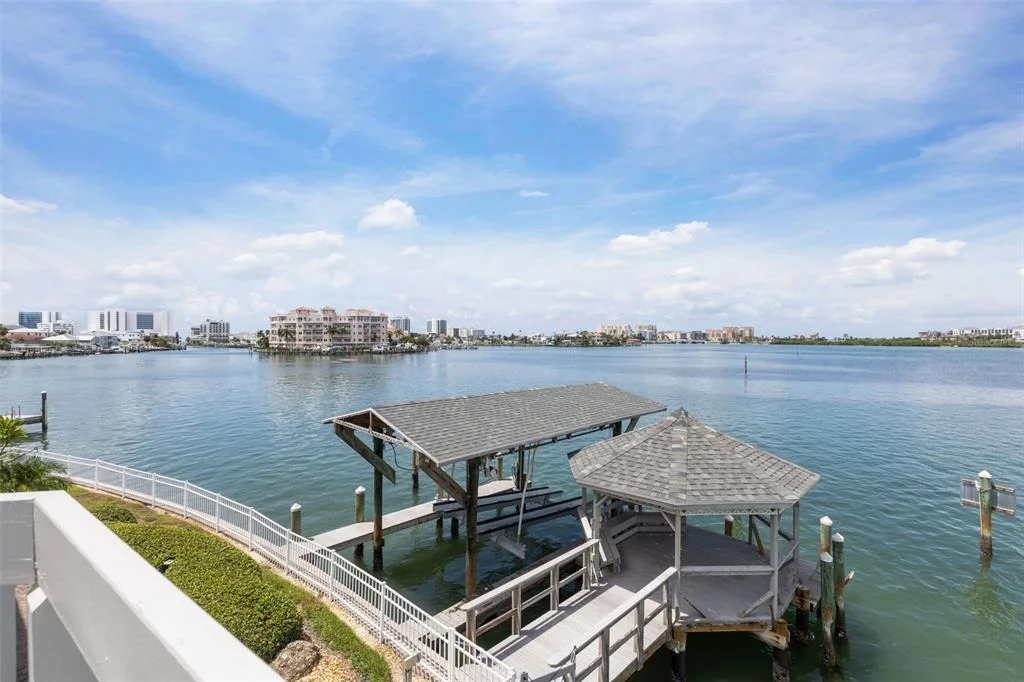 Photo of 290 BAYSIDE DRIVE