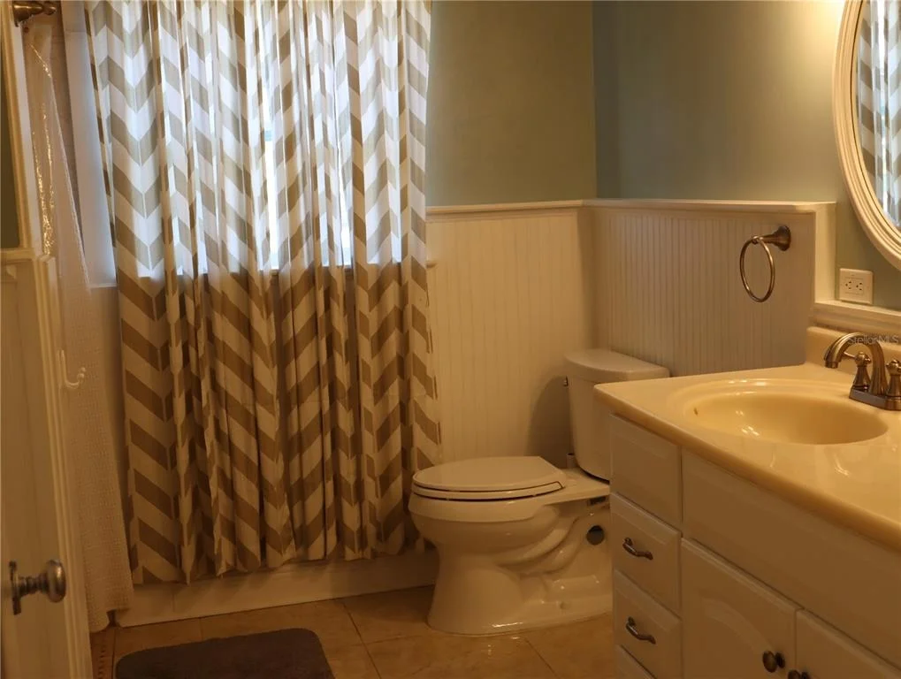 Photo of 940 OLEANDER DRIVE SE