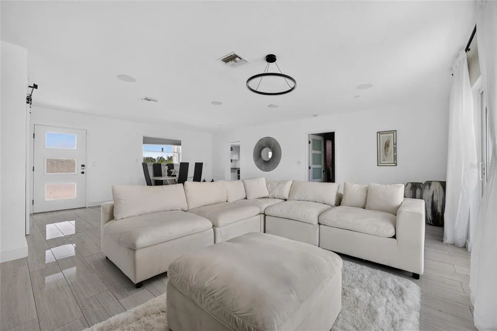 Photo of 6484 ANGLE PLACE
