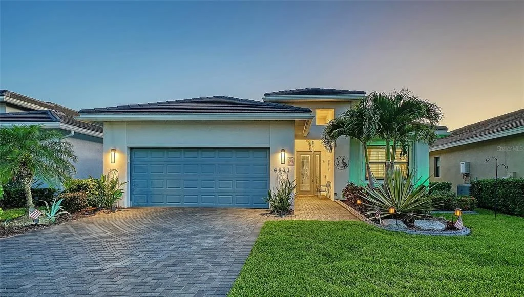 Photo of 4921 SURFSIDE CIRCLE