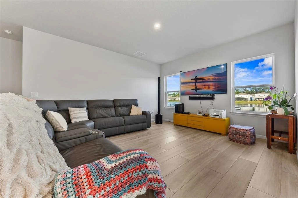 Photo of 194 EAGLE HARBOR WAY