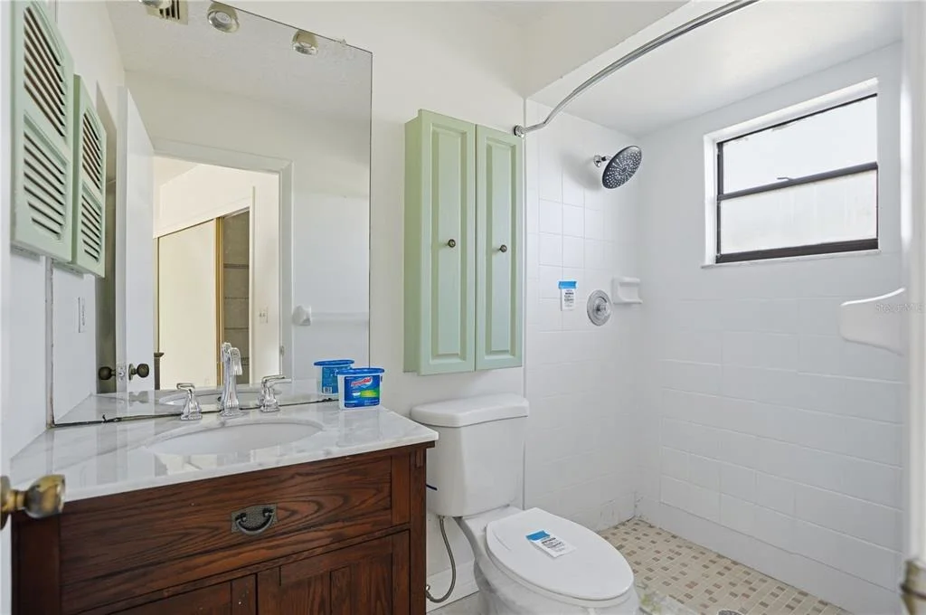 Photo of 2304 HAWTHORNE ROAD