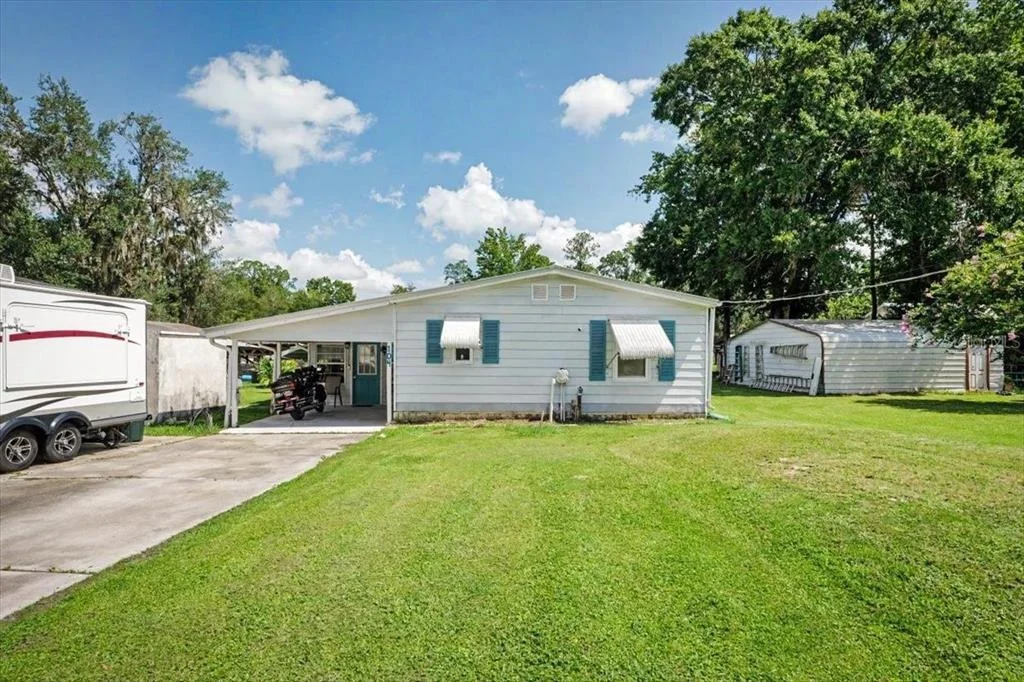 Photo of 104 EDGEWATER ROAD