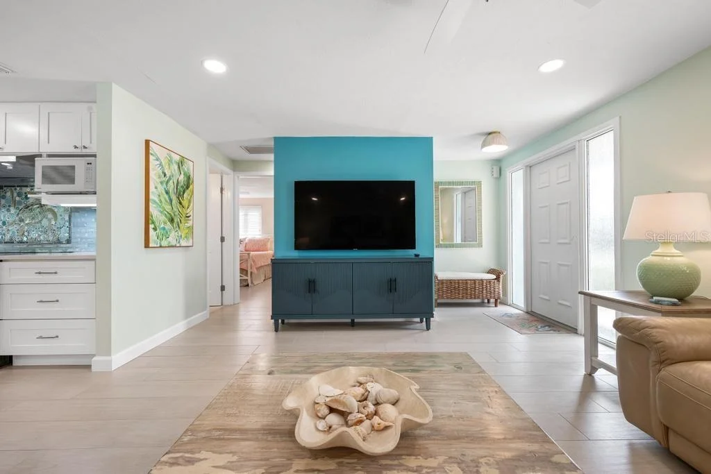 Photo of 406 BAY PALMS DRIVE
