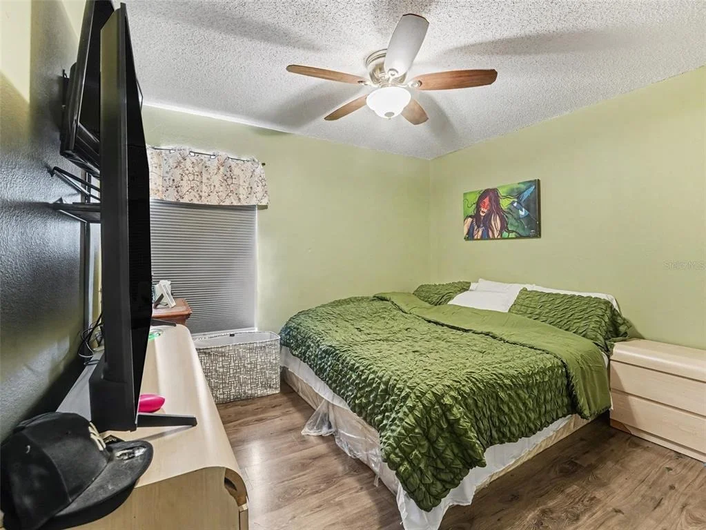Photo of 550 BUCKINGHAM CIRCLE