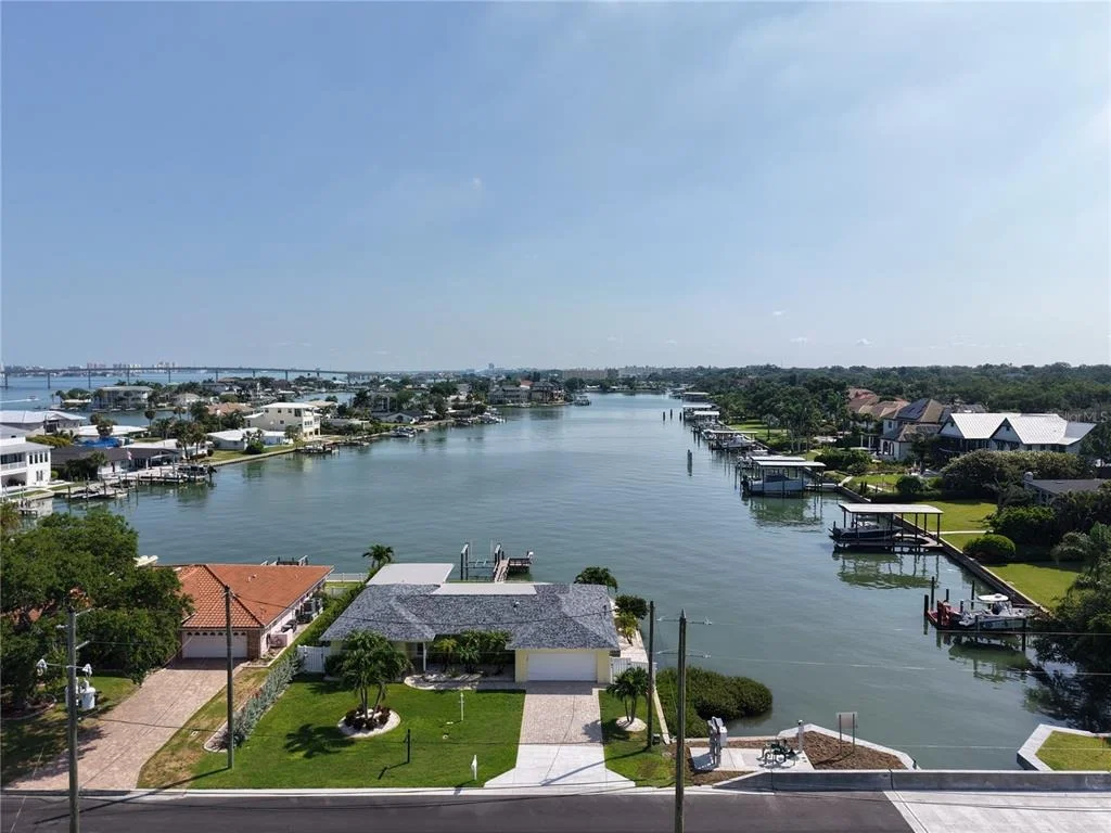 Photo of 902 OAKWOOD DRIVE