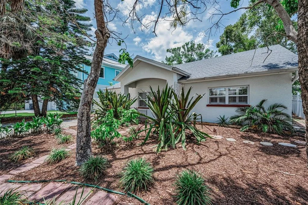 Photo of 720 BRUCE AVENUE