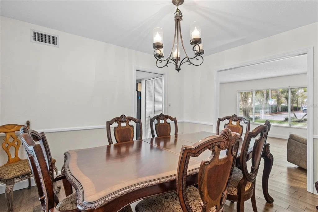 Photo of 1437 GLENVIEW ROAD