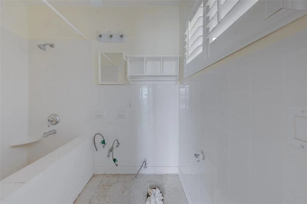 Photo of 814 BAY POINT DRIVE