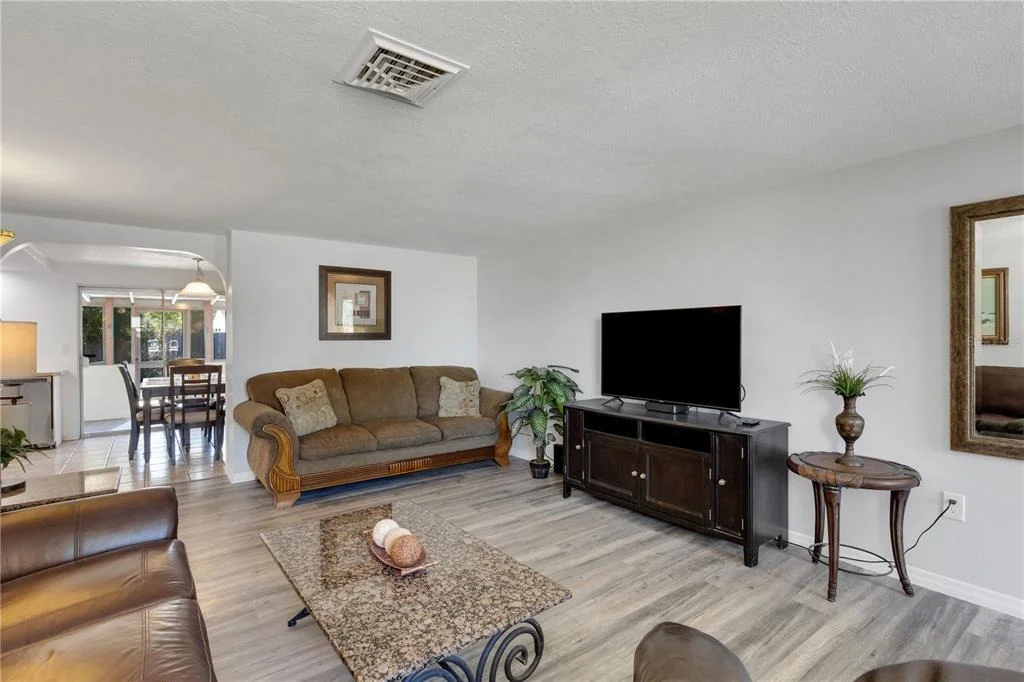 Photo of 979 KIMBALL ROAD