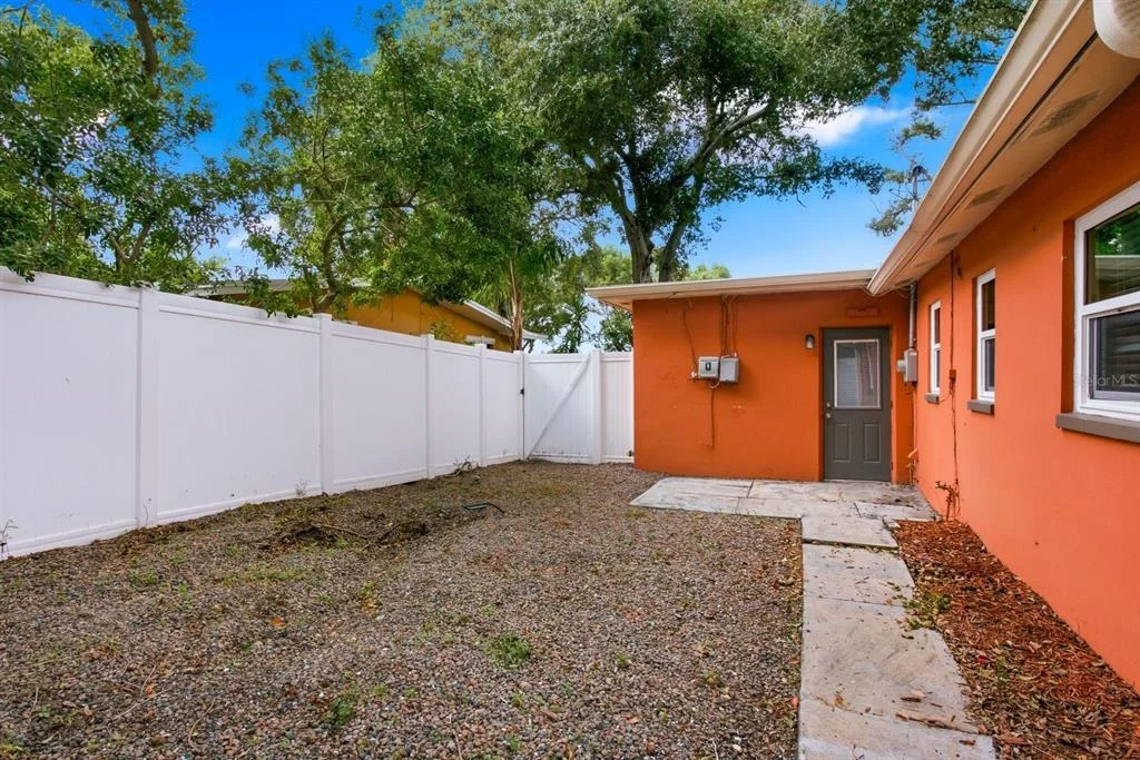 Photo of 961 LEXINGTON DRIVE