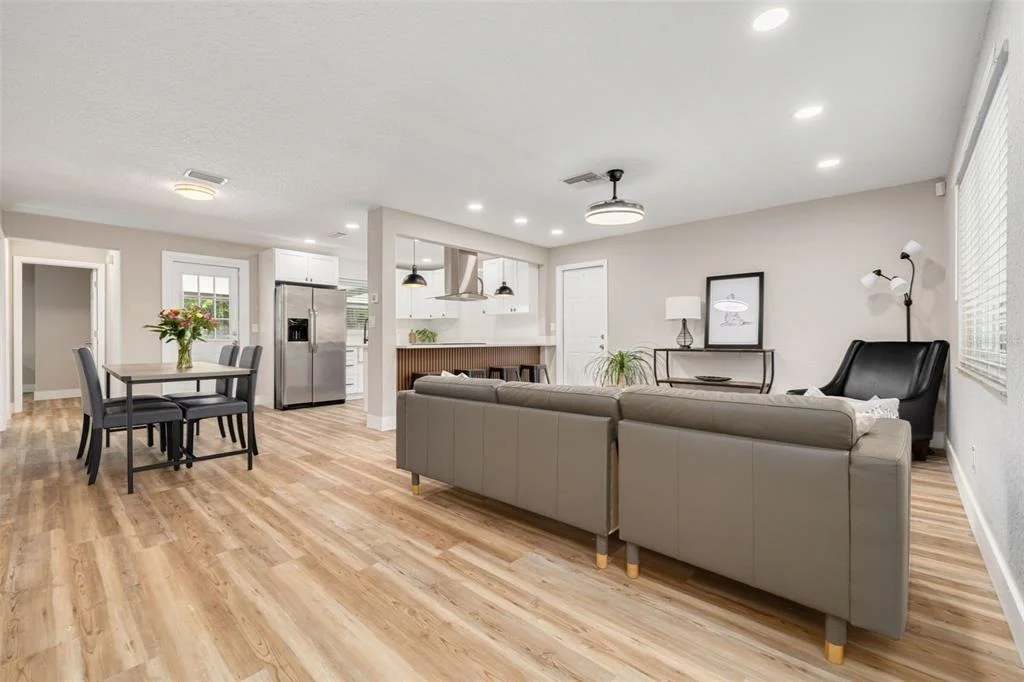 Photo of 1819 WEST DRIVE