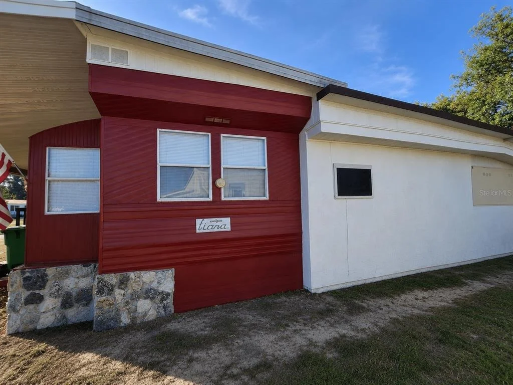 Photo of 3074 LARKIN ROAD