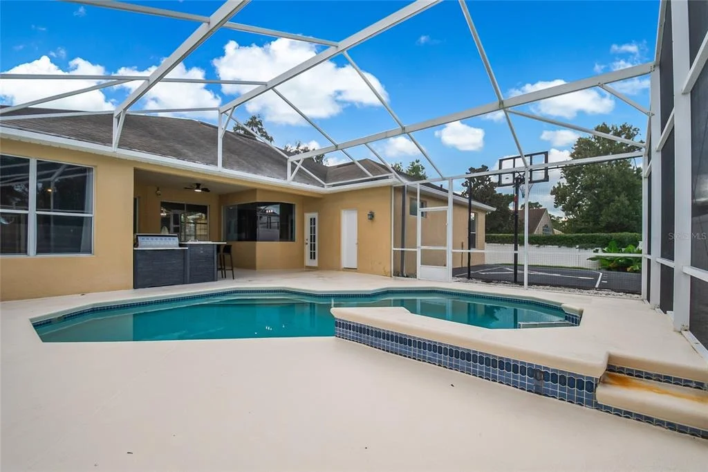 Photo of 116 OAK GROVE CIRCLE