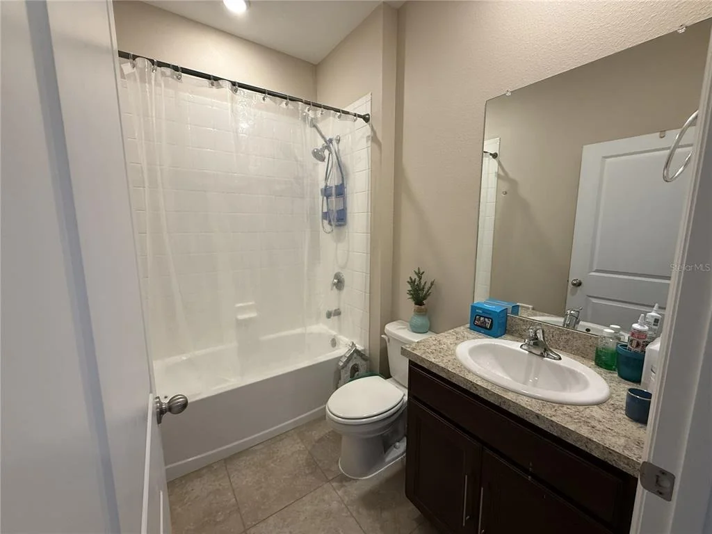 Photo of 16418 WOODSIDE GLEN