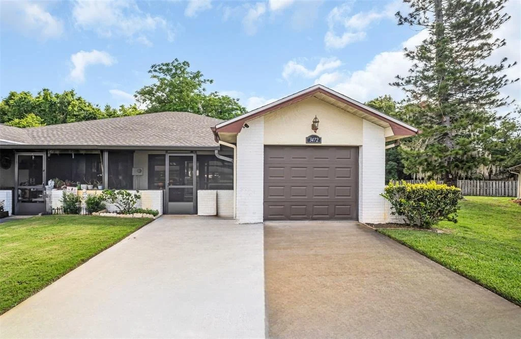 Photo of 3472 MACLAREN DRIVE