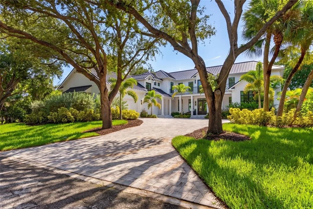 Photo of 656 TROPICAL CIRCLE
