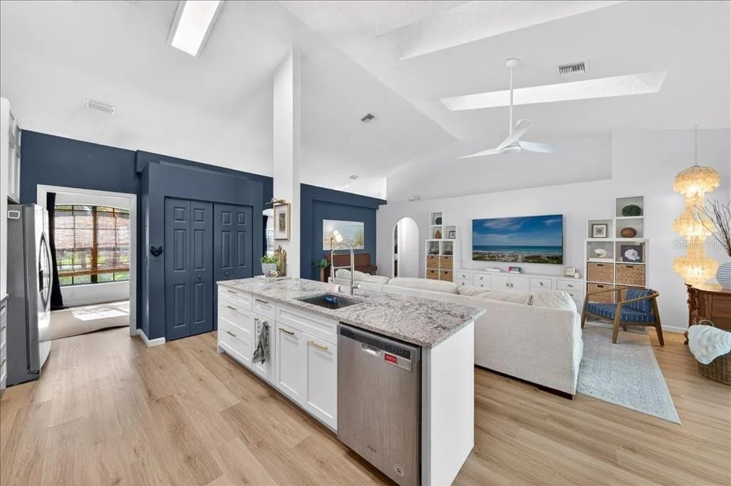 Photo of 5068 ALAMANDA DRIVE