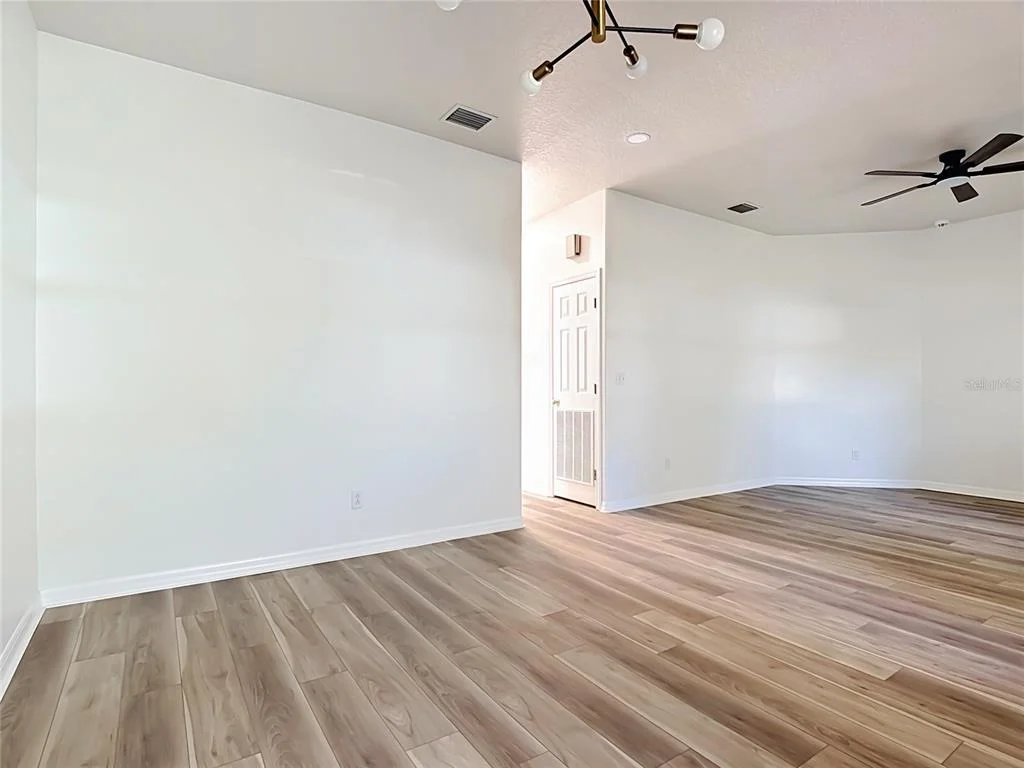 Photo of 2155 BARRATT COURT