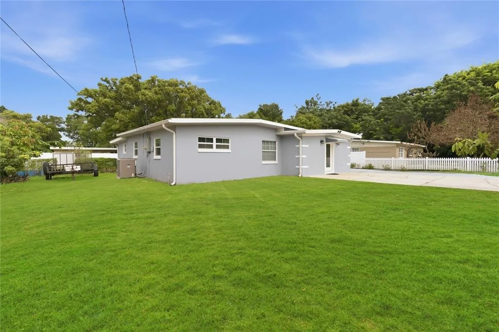 Photo of 8304 DOT LANE