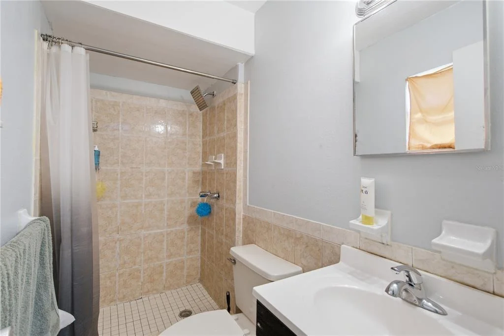 Photo of 802 PAPAYA DRIVE