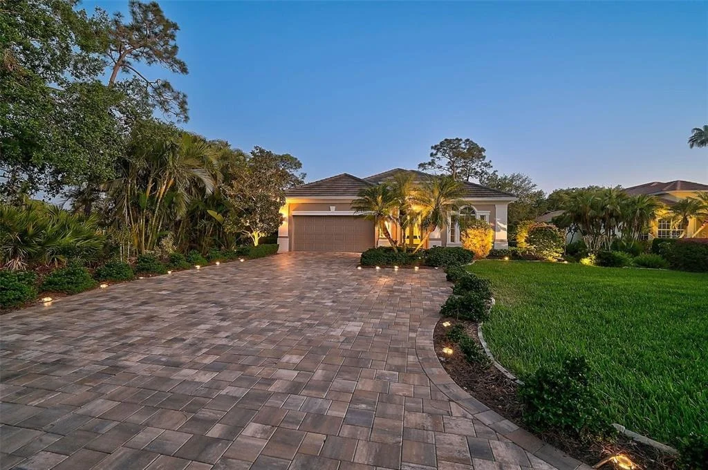 Photo of 13 BAYHEAD LANE
