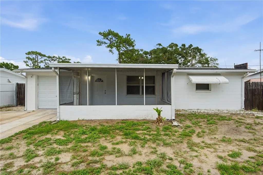Photo of 2122 HOLIDAY DRIVE