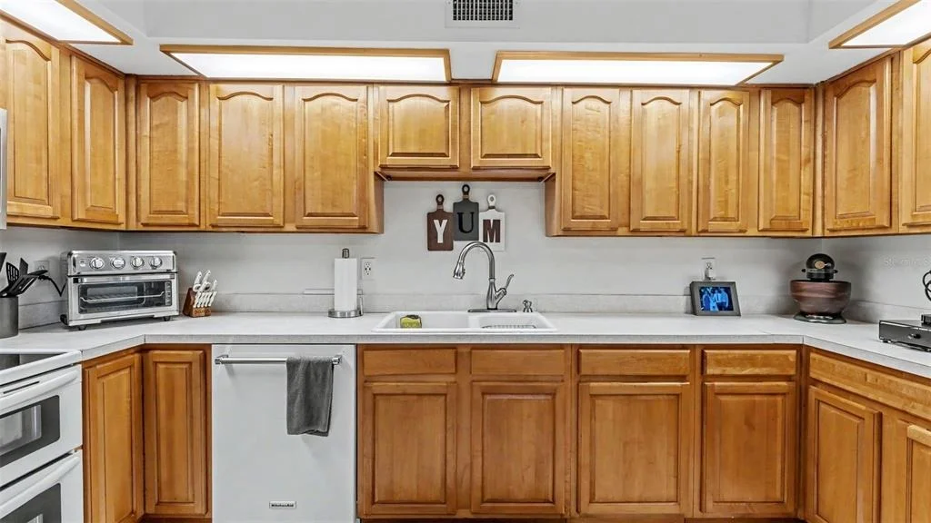 Photo of 680 SUNSET DRIVE