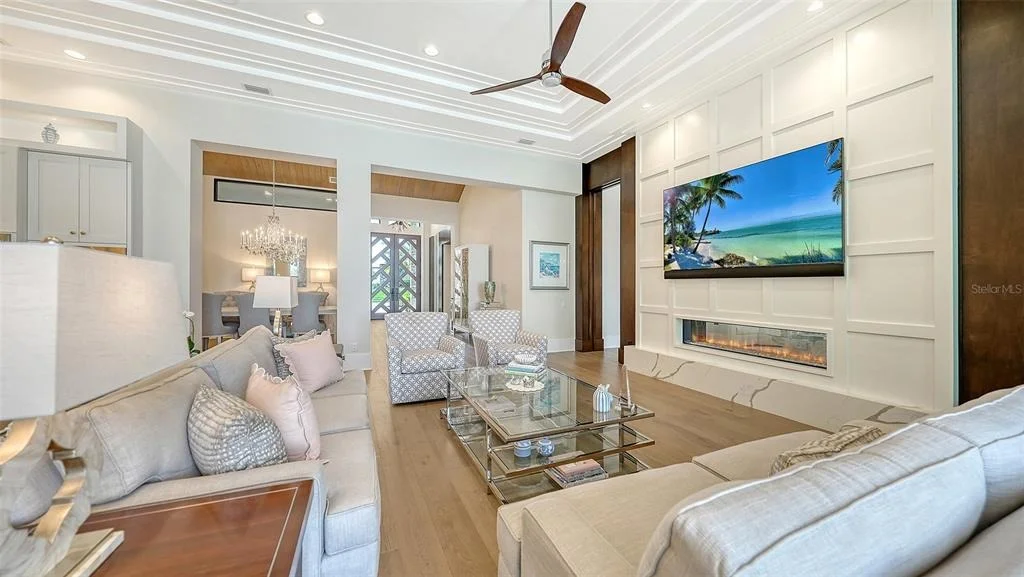 Photo of 8339 LUCERNE LOOP