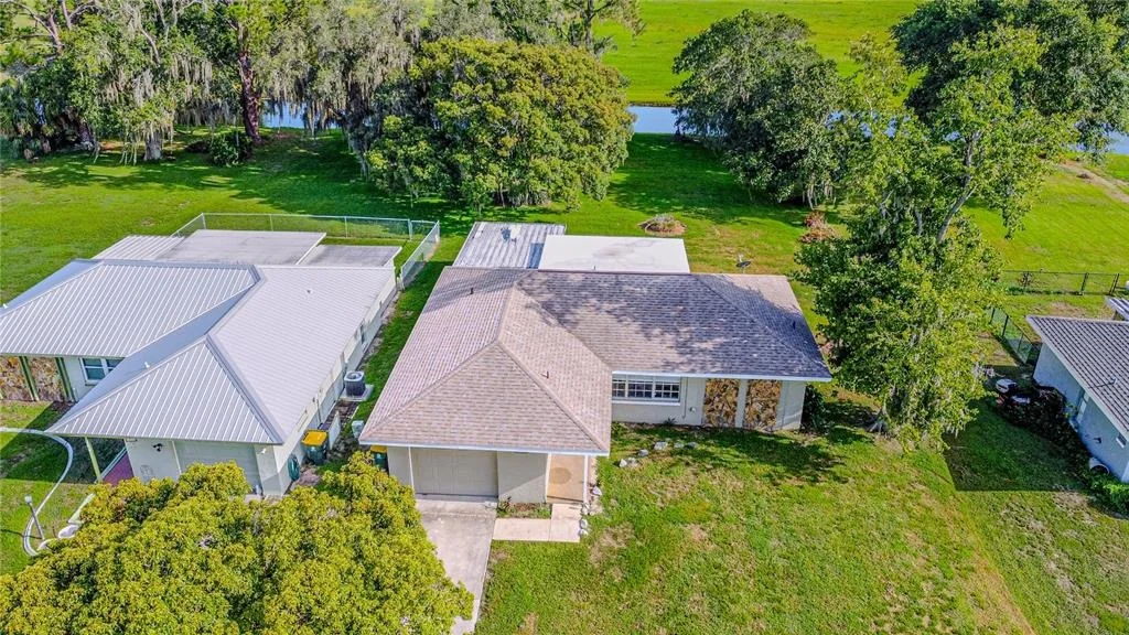Photo of 7208 HONEYSUCKLE DRIVE