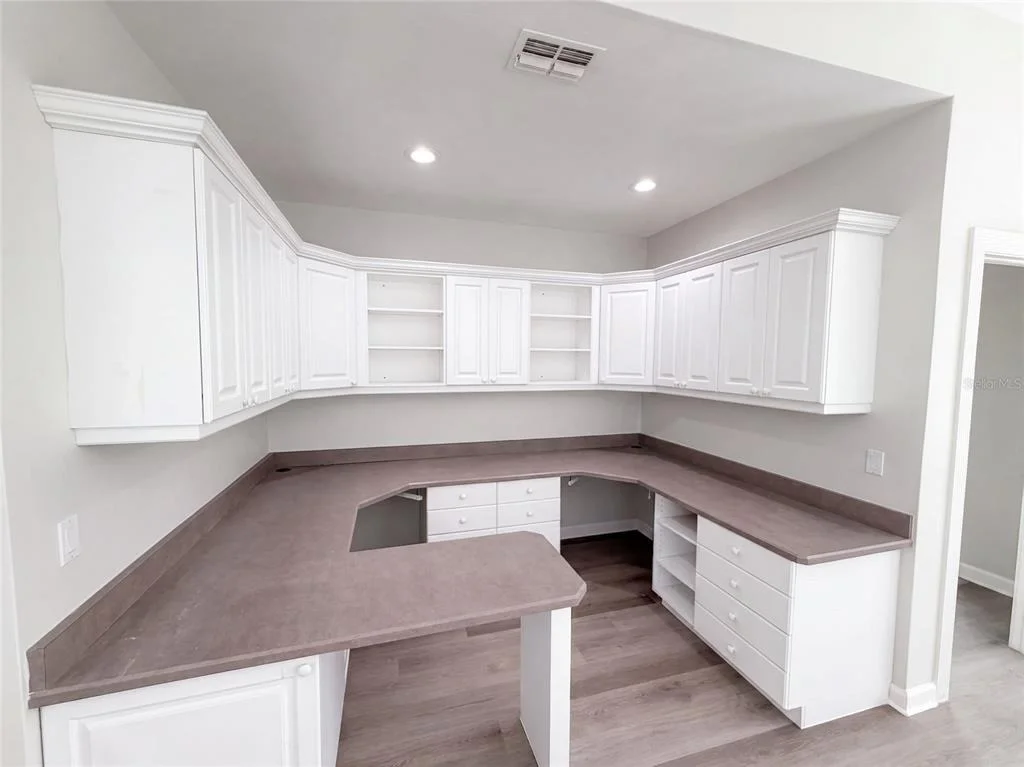 Photo of 24 BAY POINTE DRIVE