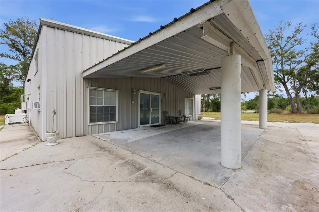Photo of 401 SE FALCON ROAD